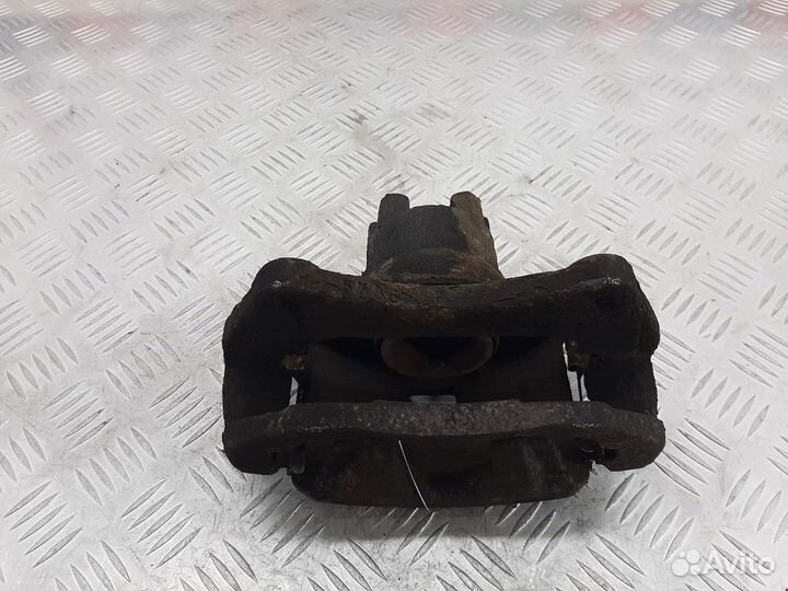 Суппорт передний правый Mitsubishi Lancer 9 2008