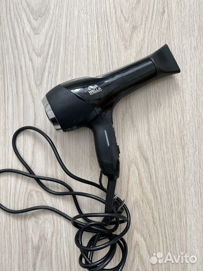 Фен Wella Sahira Color