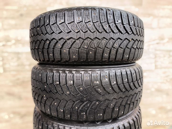 Bridgestone Blizzak Spike-01 235/55 R18