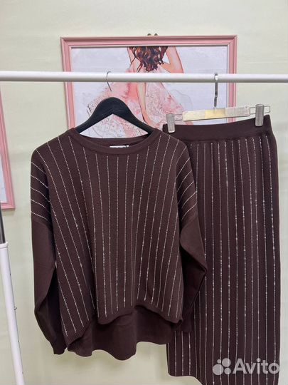 Двойка Кофта с юбкой со стразами