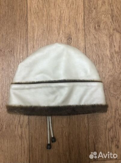Зимняя кожаная шапка