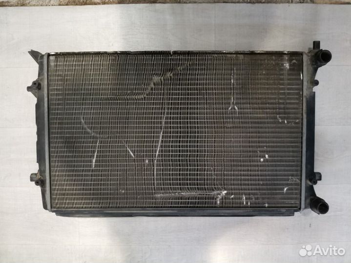 Радиатор охлаждения Volkswagen Golf 6 5K1