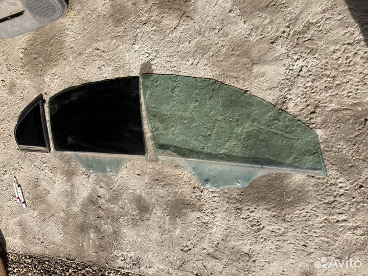 Переднее, Заднее правое стекло Шевроле Эпика