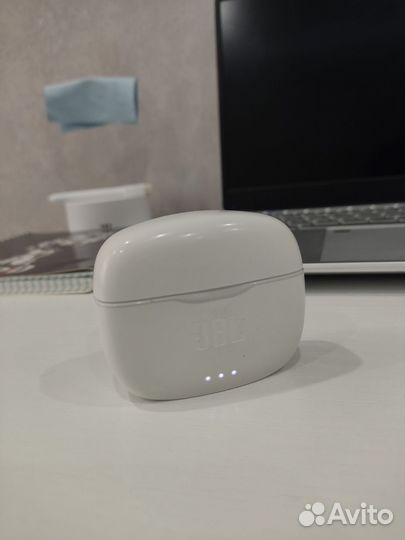Беспроводные наушники JBL Tune 215 TWS
