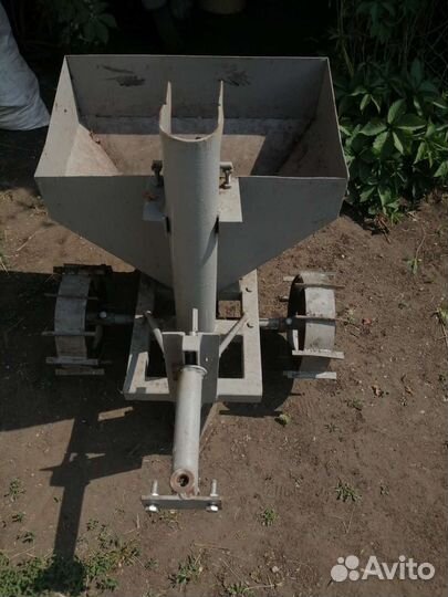 Картофелесажалка