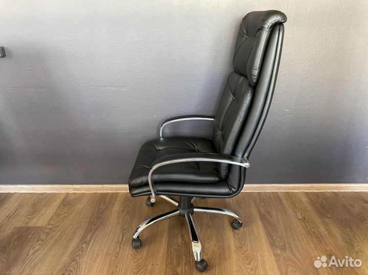 Офисное кресло новое