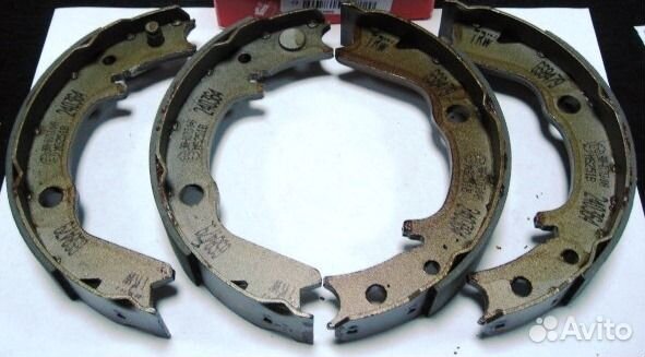 Колодки ручника комплект Lancer 9 03-08/ Outlander