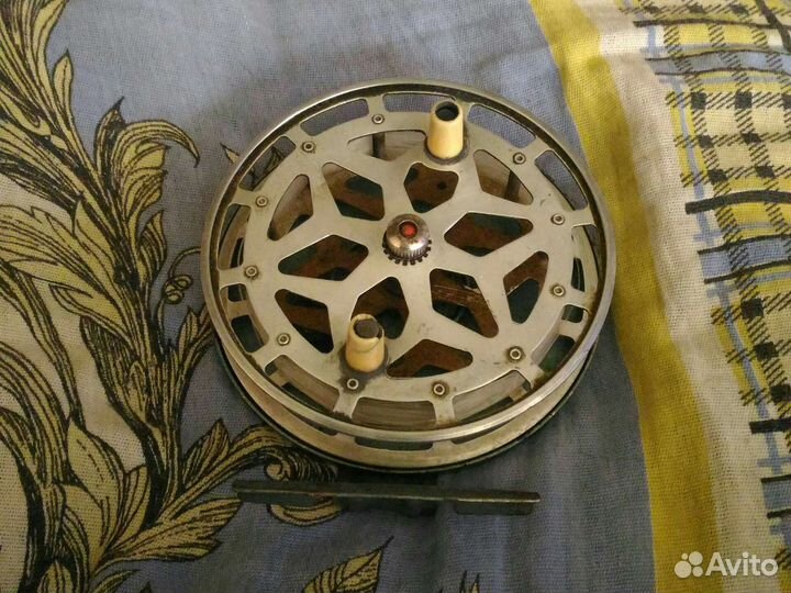 Катушка рыболовная СССР