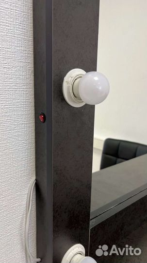 Гримерное зеркало с лампочками бу