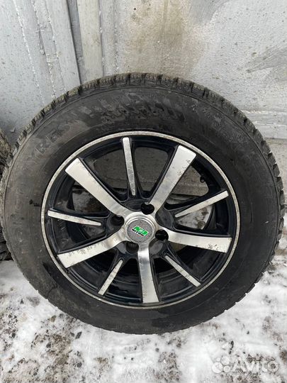 Шины зимние Nokian Tyres 185 65 r15 на дисках