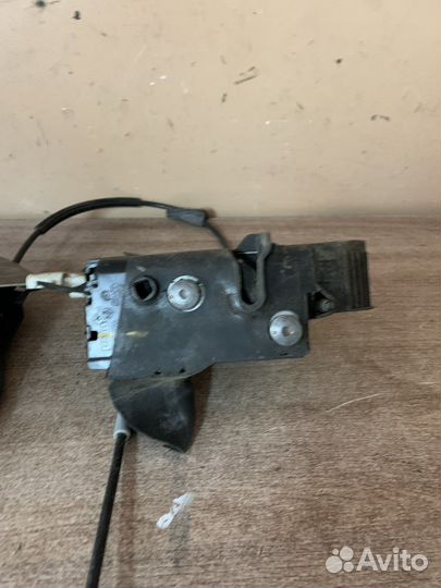 Замок задней правой двери Ситроен С4