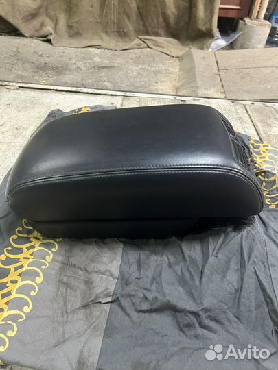 Подлокотник lexus ls430 toyota celsior