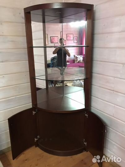 Витрина угловая