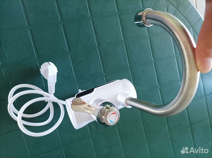 Водонагреватель проточный электрический