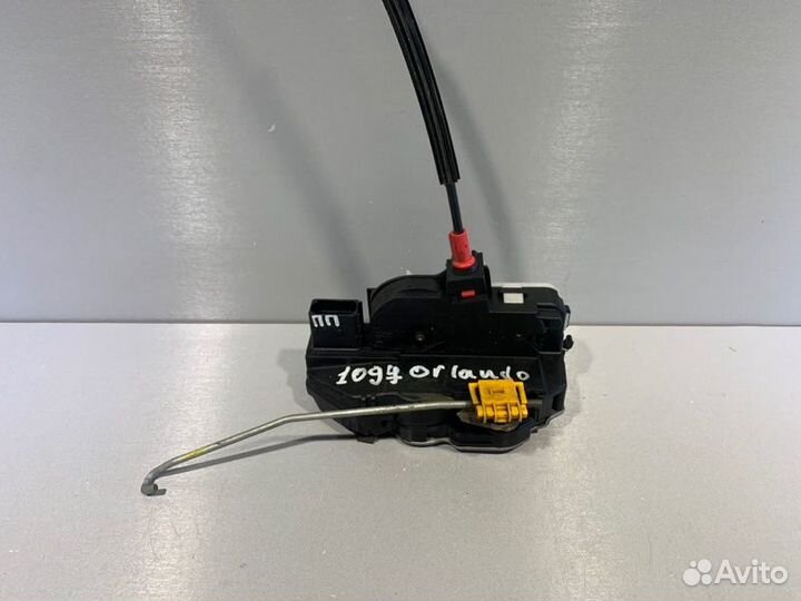 Замок двери передний правый Chevrolet Orlando