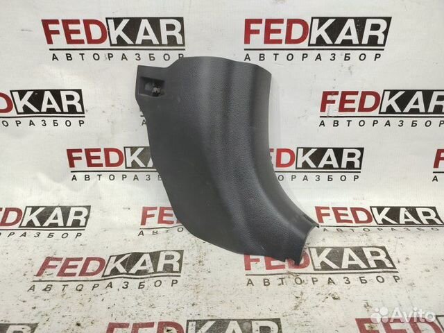 Накладка на порог салона передняя правая Toyota