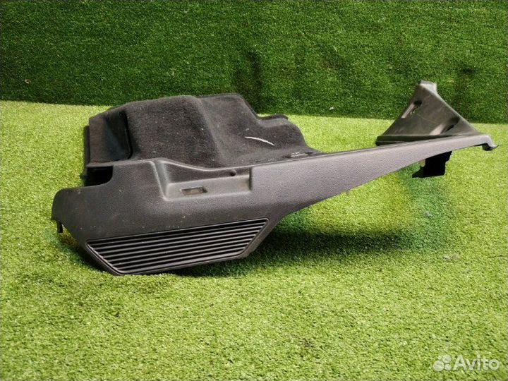 Обшивка багажника левая Mercedes Glk