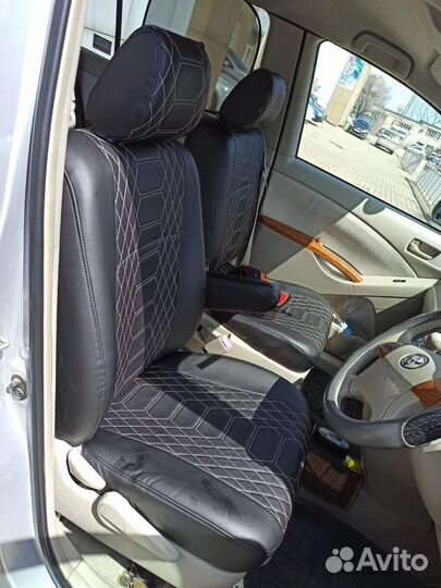 Чехлы Toyota Isis