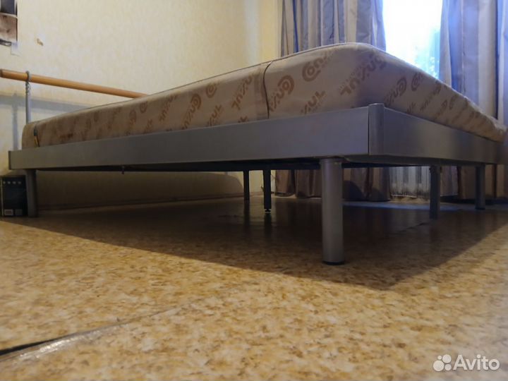 Кровать двухспальная