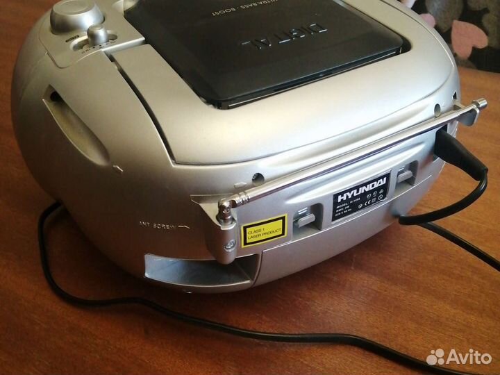 Магнитола Hyundai CD/кассетная