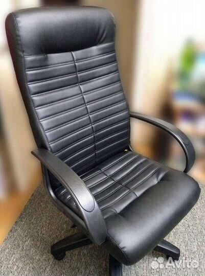 Компьютерное кресло