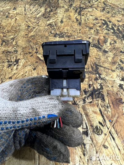 Кнопка света Тойота Королла E90