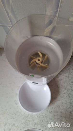 Умная автоматическая кормушка для животных