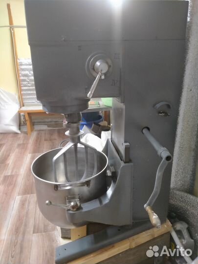 Оборудование для пекарни бу