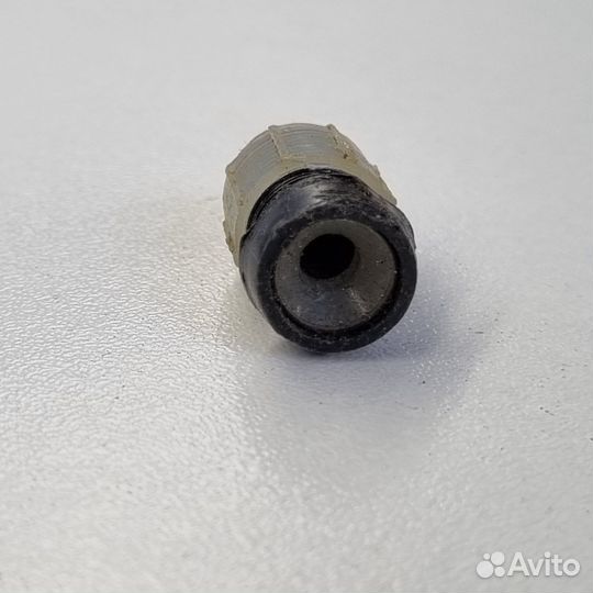 Гнездо приборное ги4.0