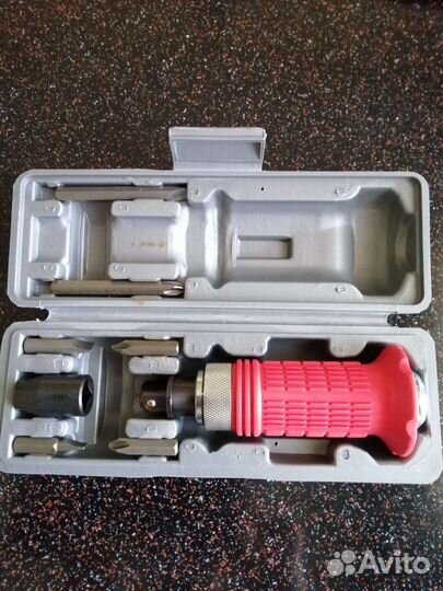 Штангельциркуль 1582. 00 Отвертка ударная 972.00