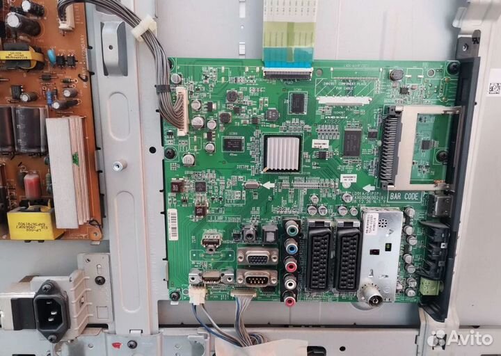 Продаётся по запчастям. Модель: LG 37LH2010-2В
