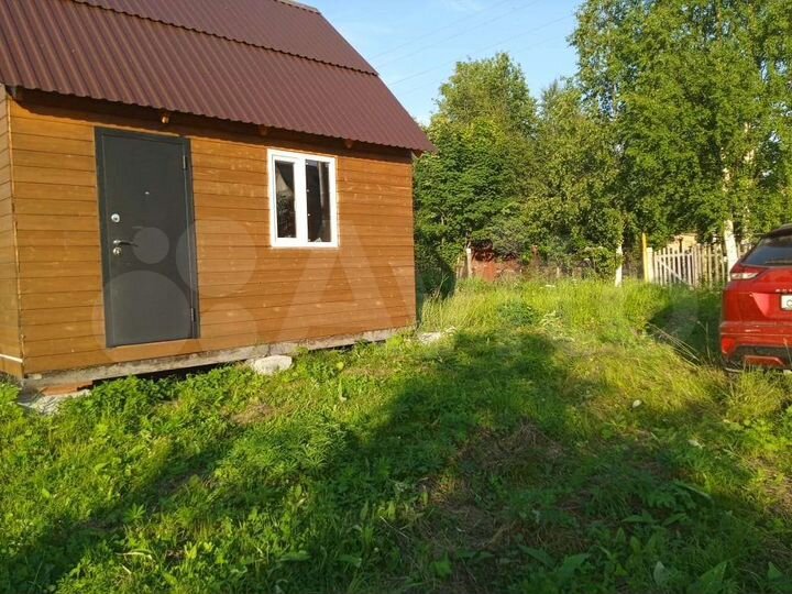 Дом 22 м² на участке 6 сот.