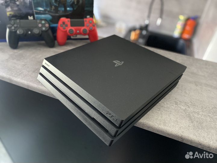 Sony Playstation 4 Pro 1Tb много игр+2 геймпада