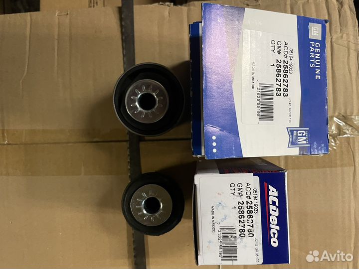 Саленблоки Cadillac SRX, CTS, STS