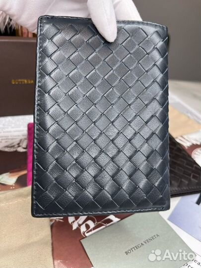 Обложка Bottega Veneta. Натуральная кожа