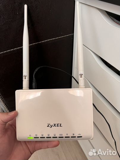 Роутер Zyxel keenetic giga