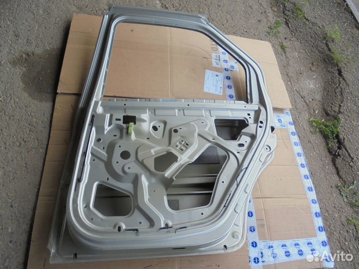 Дверь задняя правая Renault Logan 1
