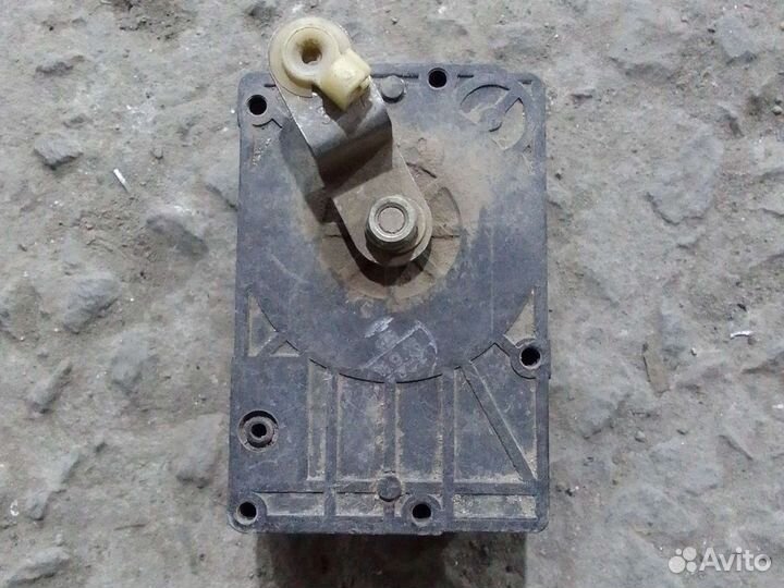 Сервопривод заслонки печки Toyota