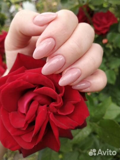 Маникюр, педикюр, наращивание ногтей