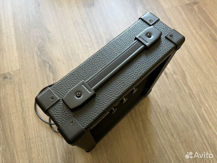 Комбик для электрогитары и бас-гитары Rocket GA10