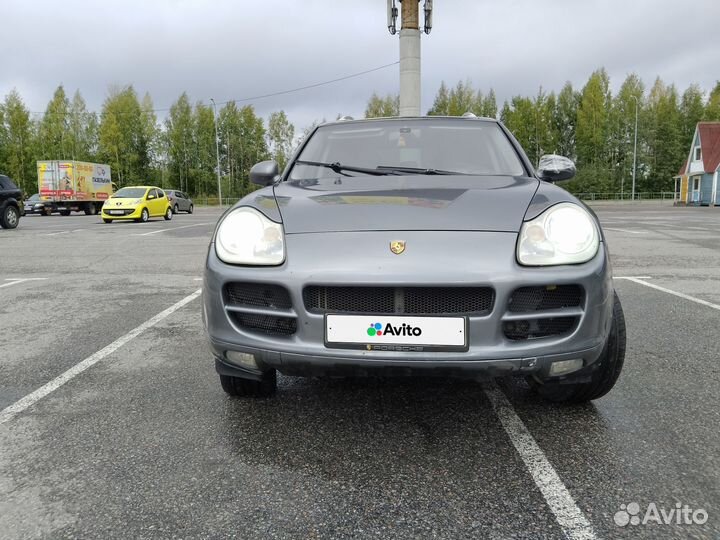 Porsche Cayenne 3.2 AT, 2004, 2 200 км