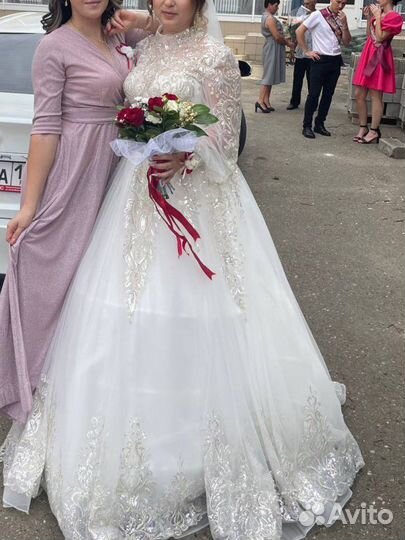 Свадебное платье