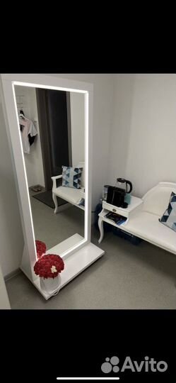 Зеркало с подсветкой в полный рост