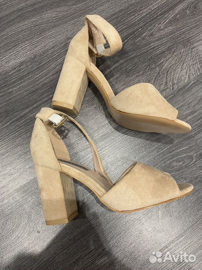 Босоножки 35 размер