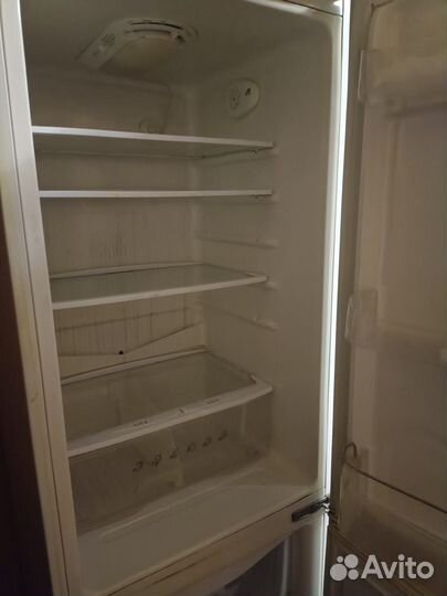 Продам холодильник рабочий