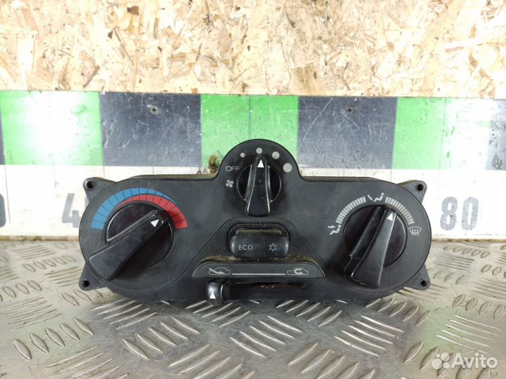 Блок управления отопителя климатической установки