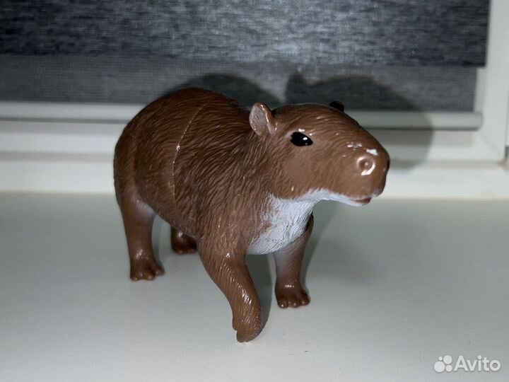 Морская свинка капибара игрушка пластик