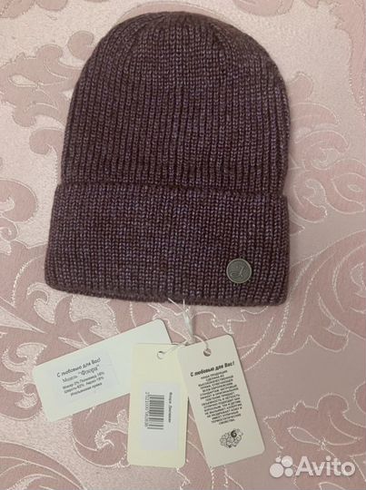 Шапка брендовая