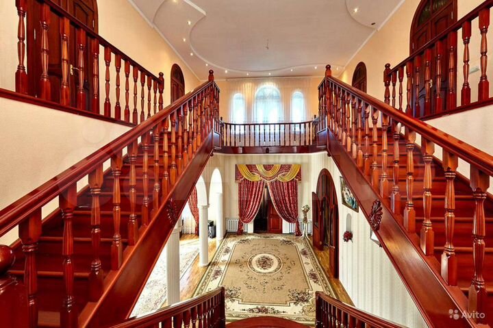 Дом 420 м² на участке 6 сот.