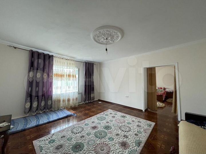 Дом 256 м² на участке 6 сот.